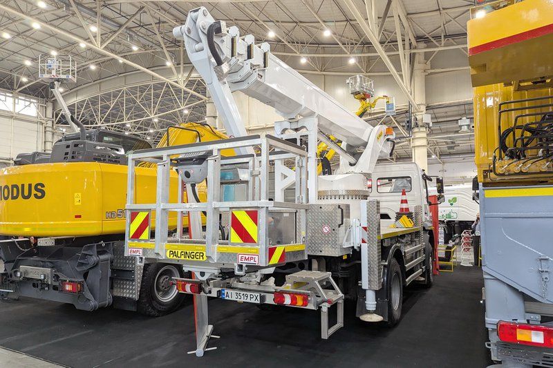 Palfinger-MB-Actros-3_resize.jpg