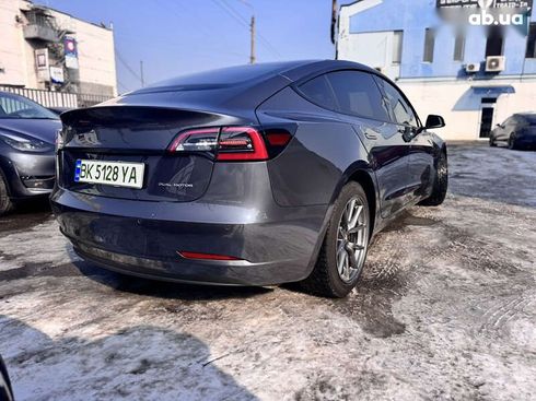 Tesla Model 3 2022 - фото 11