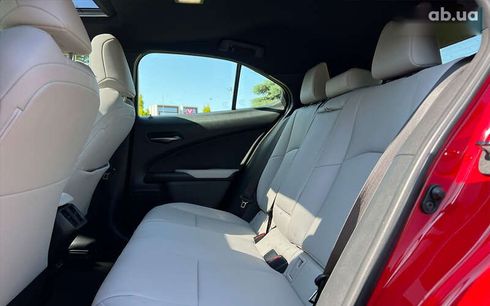 Lexus UX 2021 - фото 12