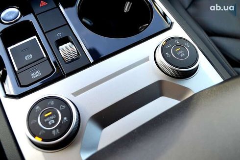 Volkswagen Touareg 2018 - фото 17