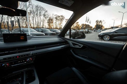Audi Q7 2017 - фото 25