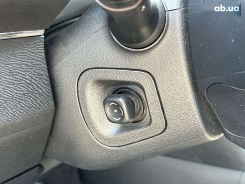 Toyota Avensis 2013 - фото 18