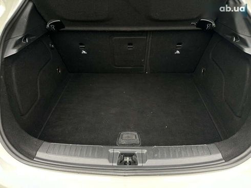 Infiniti Q30 2017 - фото 11