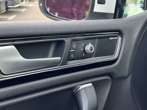 Volkswagen Touareg 2017 - фото 19