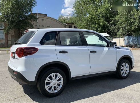 Suzuki Vitara 2021 - фото 18