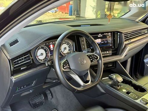 Volkswagen Touareg 2021 - фото 23