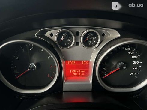 Ford Focus 2011 - фото 12