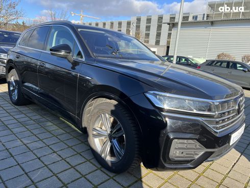 Volkswagen Touareg 2022 - фото 15