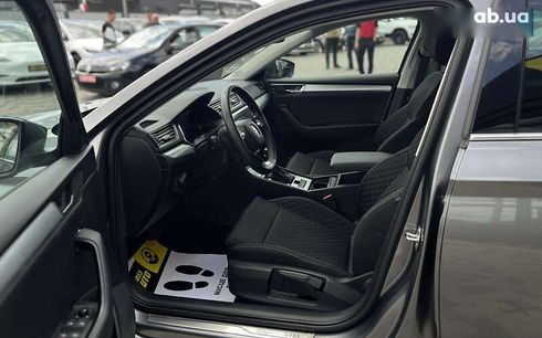 Skoda Superb 2023 - фото 15