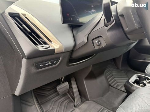 BMW iX 2022 - фото 22