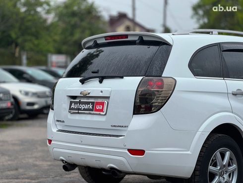 Chevrolet Captiva 2013 белый - фото 12