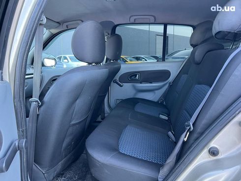 Renault Clio 2006 бежевый - фото 33