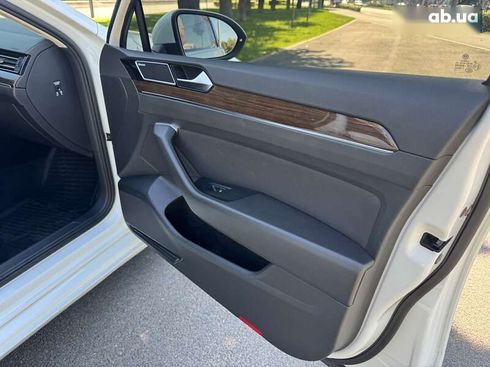 Volkswagen Passat 2015 - фото 17