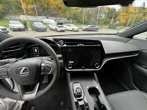 Lexus RZ 450e 2023 - фото 8