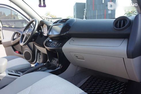 Toyota RAV4 2014 - фото 29