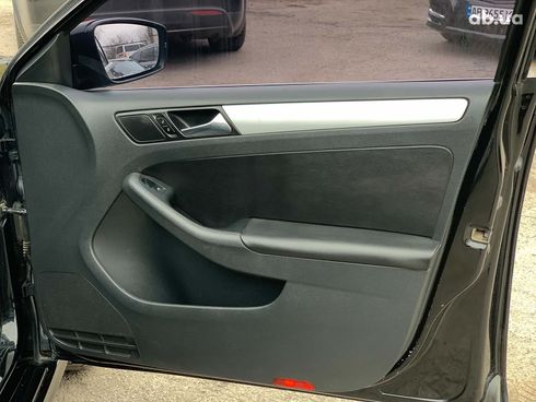 Volkswagen Jetta 2010 черный - фото 68