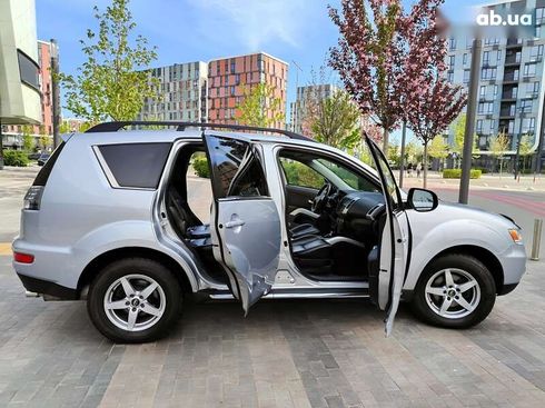 Mitsubishi Outlander 2011 - фото 23