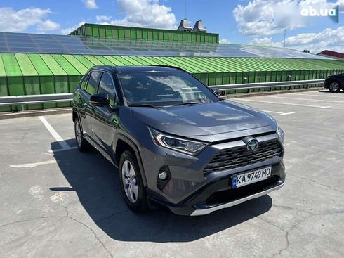 Toyota RAV4 2020 - фото 3