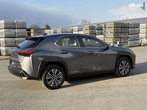 Lexus UX 2020 - фото 28