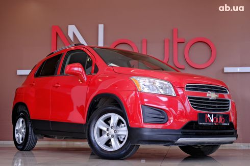 Chevrolet Trax 2016 красный - фото 4