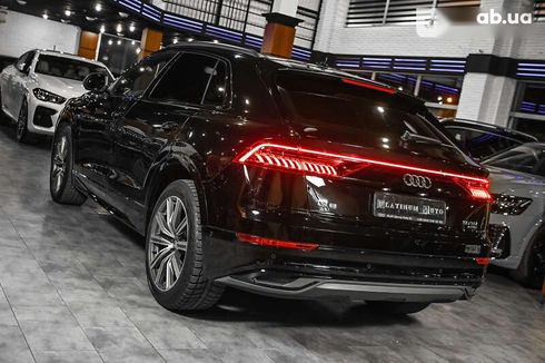 Audi Q8 2020 - фото 16