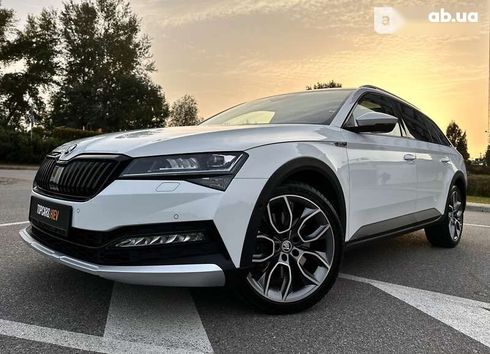 Skoda Superb 2020 - фото 18