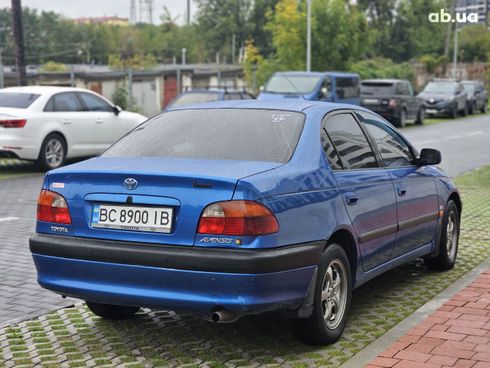 Toyota Avensis 1999 синий - фото 9