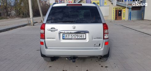 Suzuki Grand Vitara 2011 серебристый - фото 6