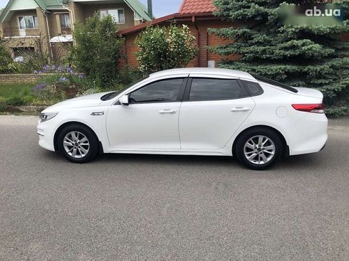 Kia K5 2017 - фото 4