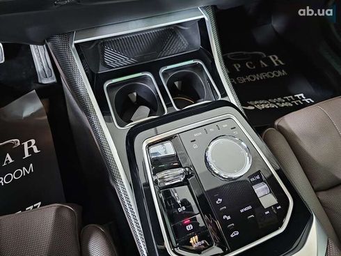 BMW i7 2024 - фото 30