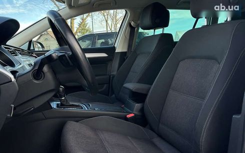 Volkswagen Passat 2017 - фото 9