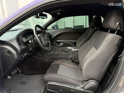 Dodge Challenger 2017 - фото 12