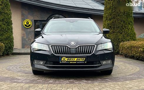Skoda Superb 2017 - фото 2