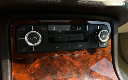 Volkswagen Touareg 2012 - фото 22