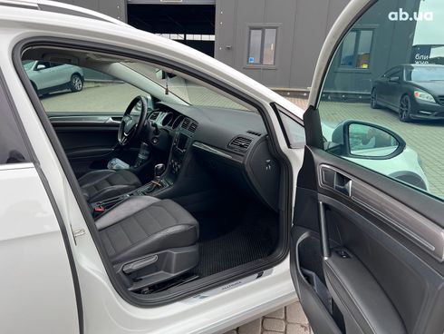 Volkswagen Golf 2016 белый - фото 37
