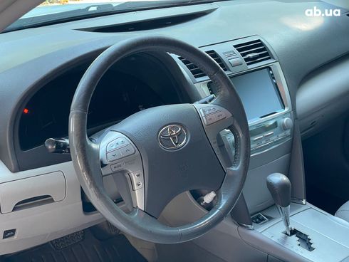 Toyota Camry 2008 белый - фото 19