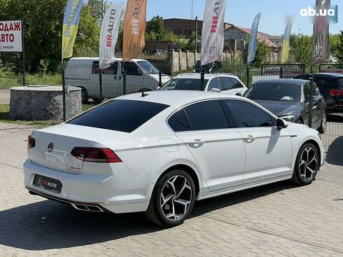 Volkswagen Passat 2021 - фото 15