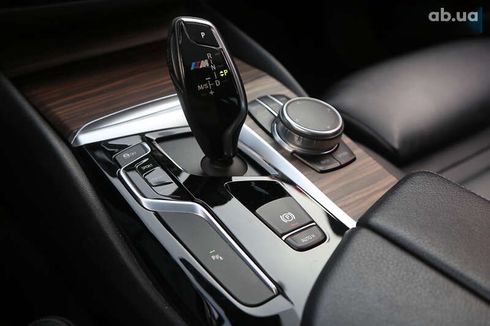 BMW 5 серия 2017 - фото 21