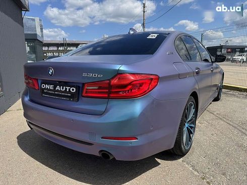 BMW 5 серия 2018 - фото 8