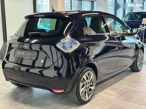 Renault Zoe 2016 - фото 11