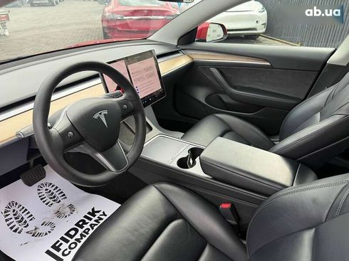 Tesla Model 3 2022 - фото 17