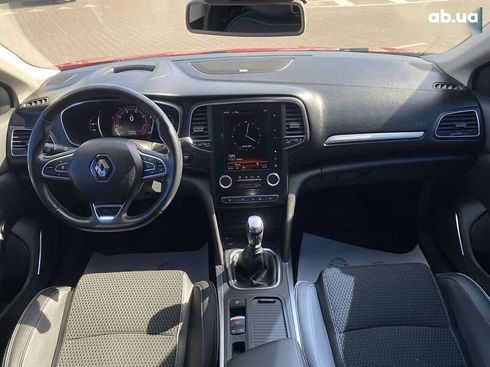 Renault Megane 2016 - фото 11