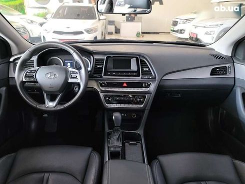 Hyundai Sonata 2017 - фото 19