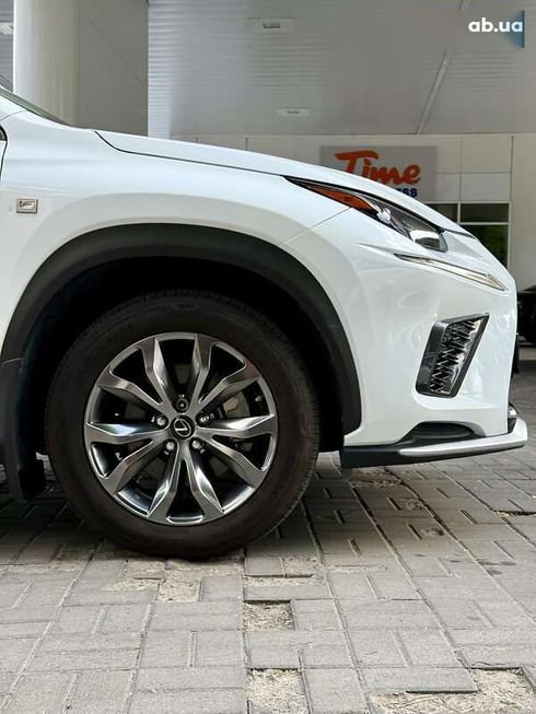 Lexus NX 2021 - фото 13