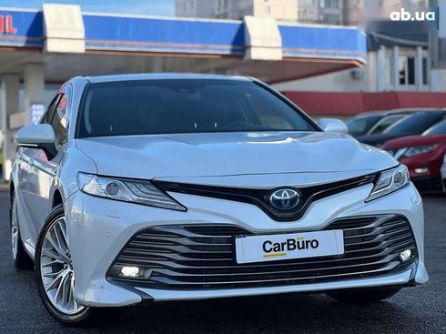 Toyota Camry 2019 - фото 4