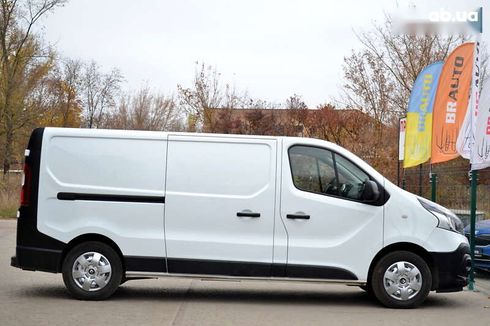 Renault Trafic 2016 - фото 17