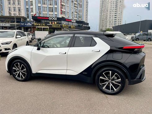 Toyota C-HR 2024 - фото 4