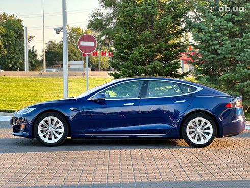 Tesla Model S 2019 синий - фото 12