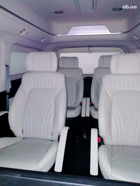 Hyundai Grand Starex 2018 черный - фото 10