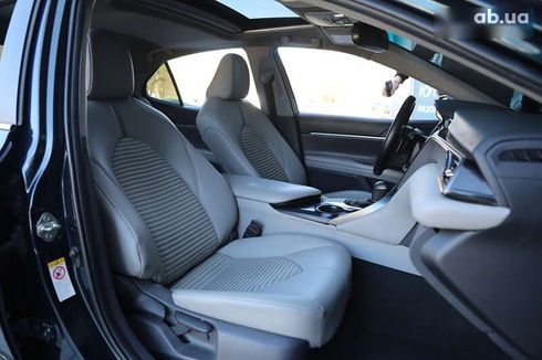 Toyota Camry 2018 - фото 9